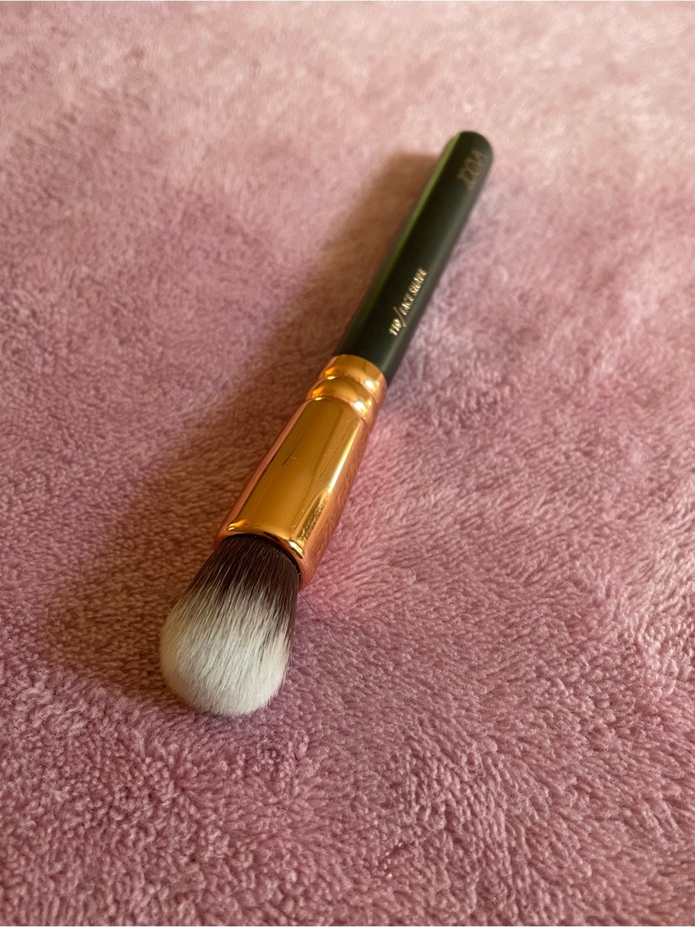 Brand new Zoeva 110 face shape brush face brush
